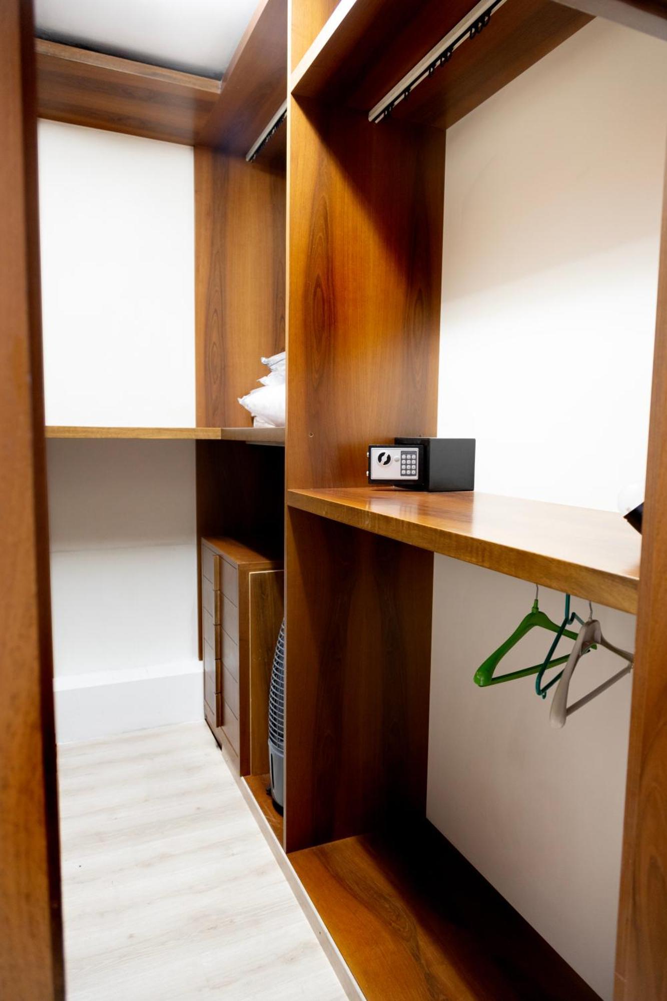Verona Relax & Stay Rooms Экстерьер фото