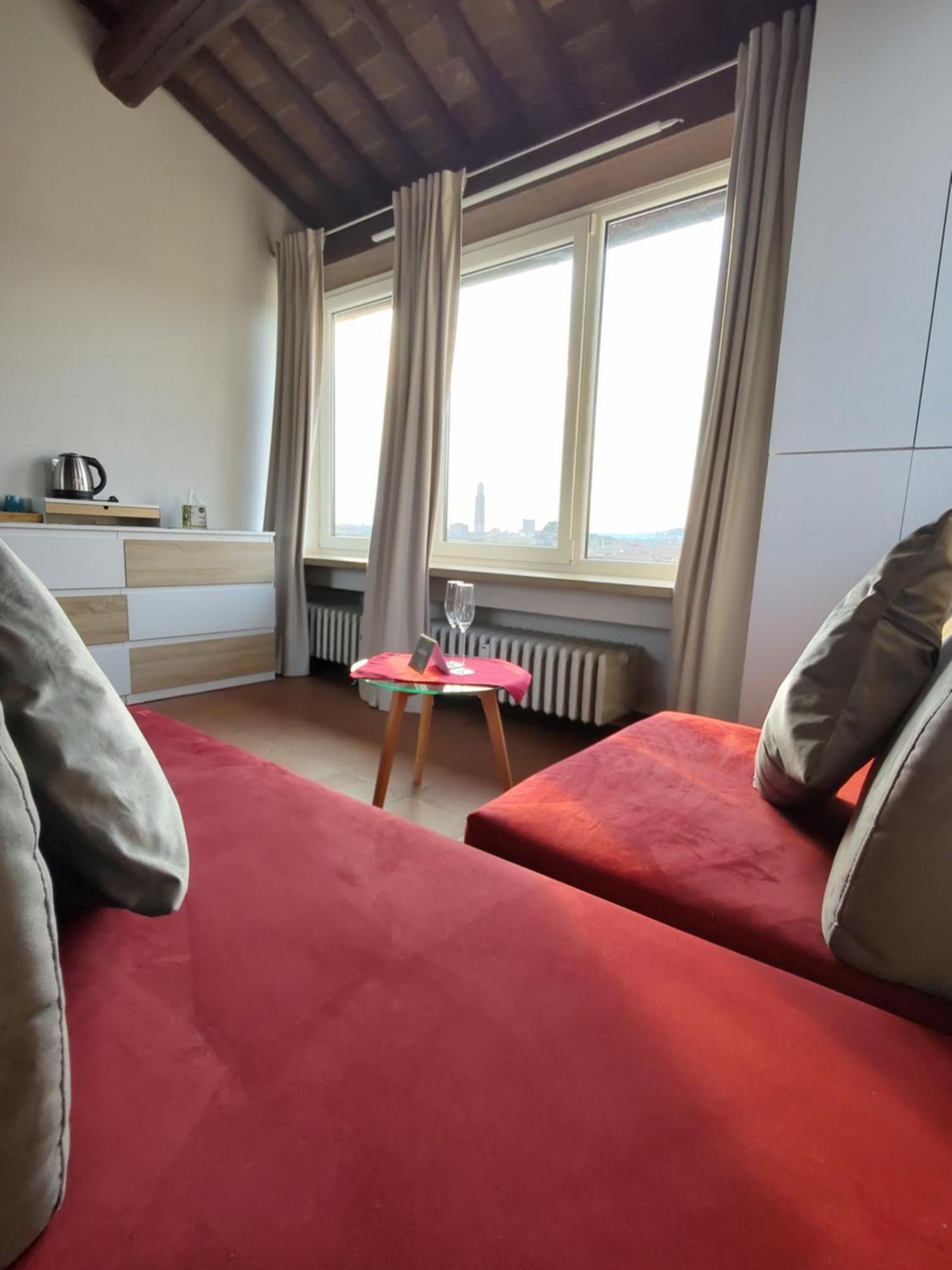 Verona Relax & Stay Rooms Экстерьер фото