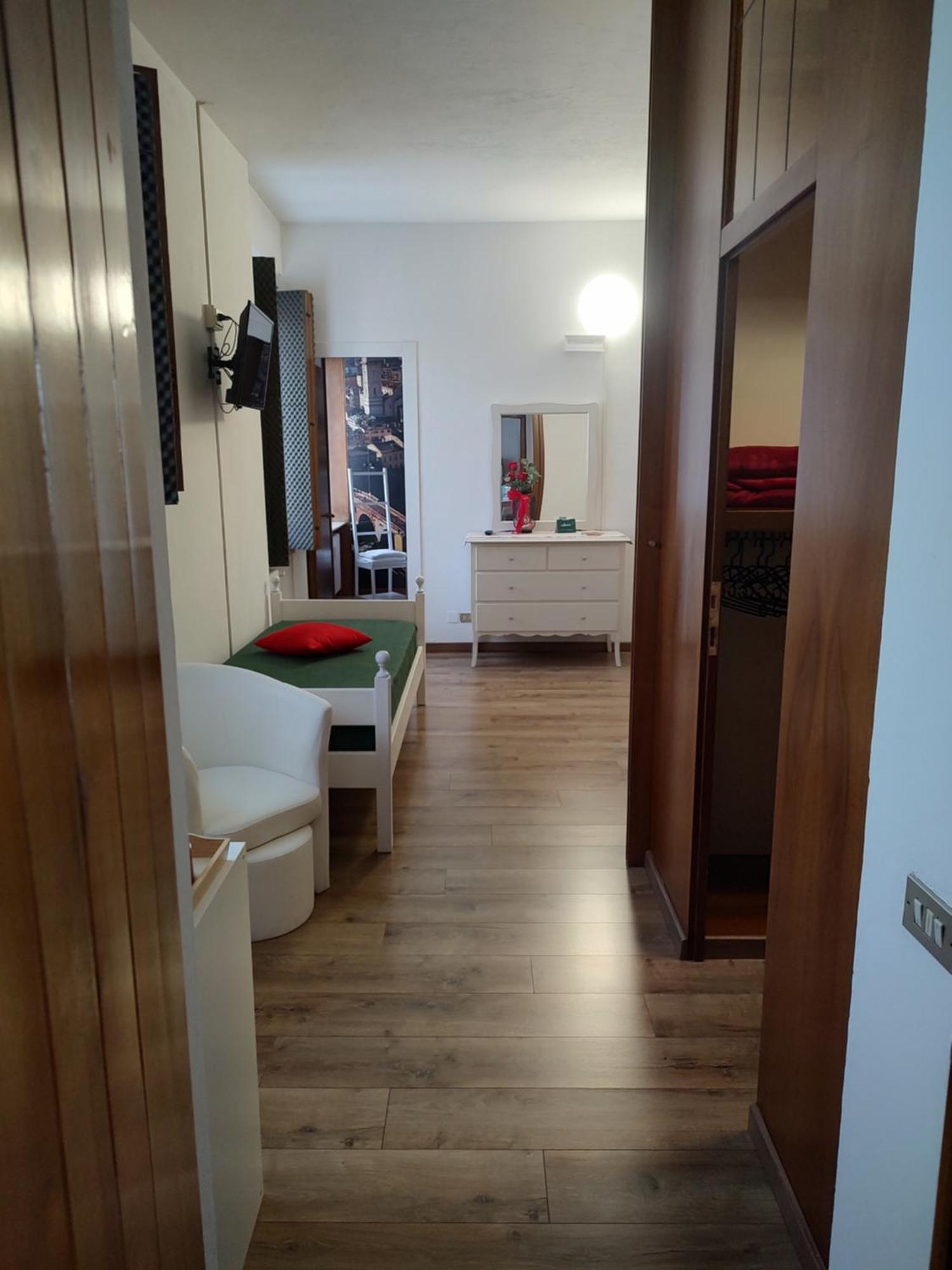 Verona Relax & Stay Rooms Экстерьер фото